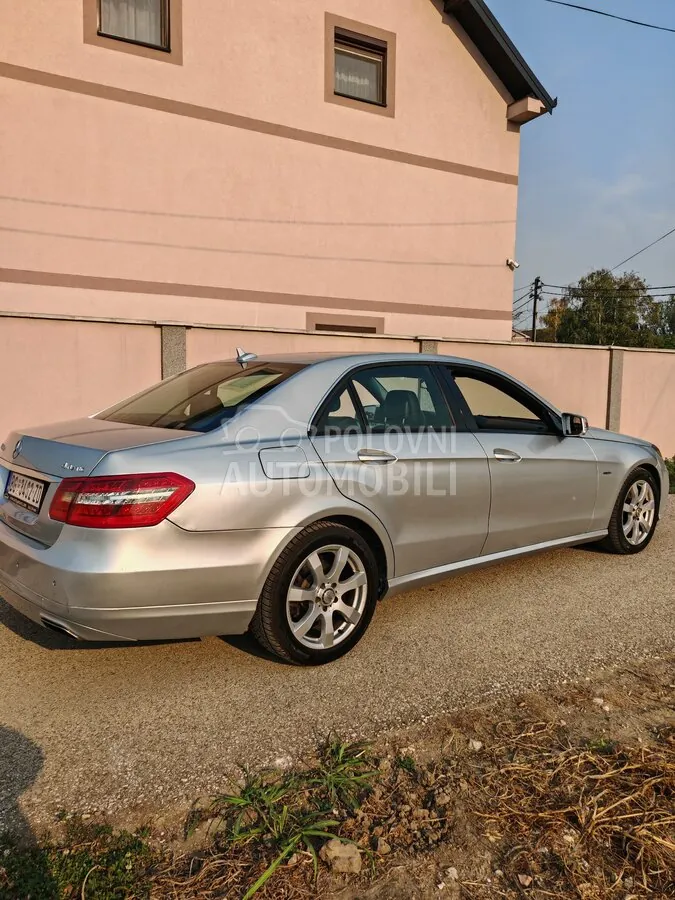 Mercedes-Benz E 250 2012 photo 3