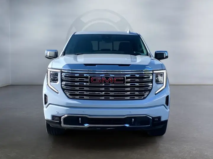GMC Sierra 1500 2026 photo 2