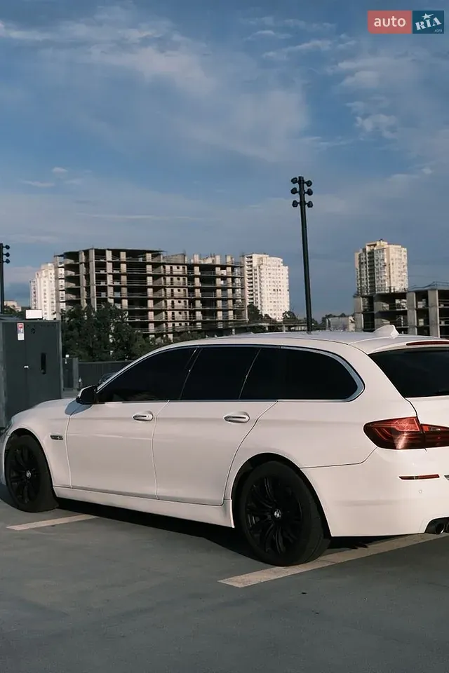 BMW 5 Series 2014 photo 4