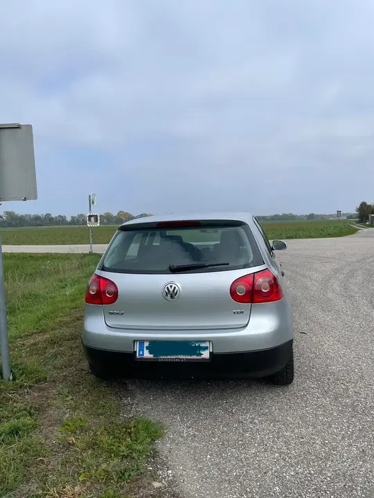Volkswagen Golf 2005 photo 2