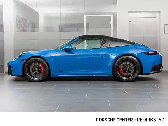Porsche 911 Targa 4 Gts 2025 photo 2