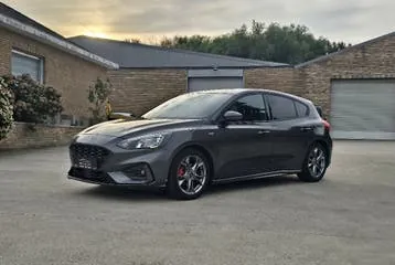 Ford Focus 2022 photo 2