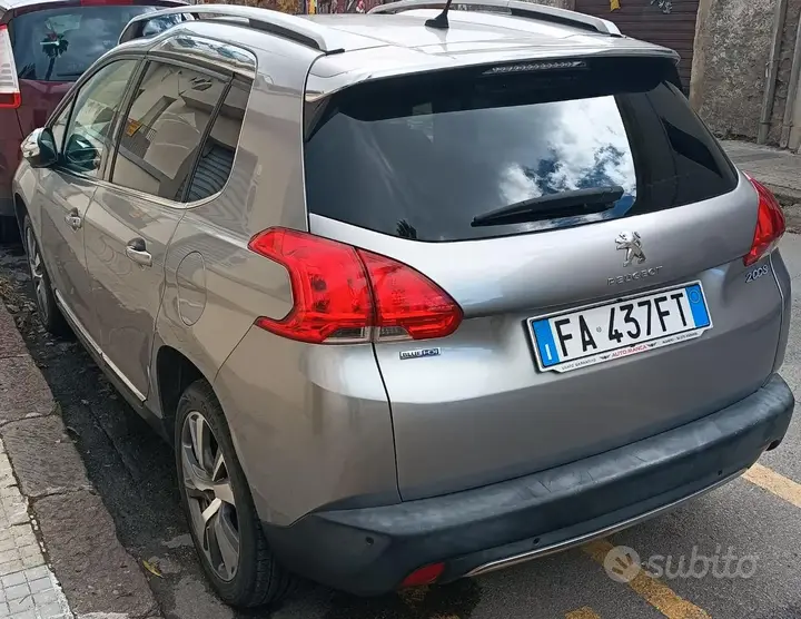 Peugeot 2008 2015 photo 5