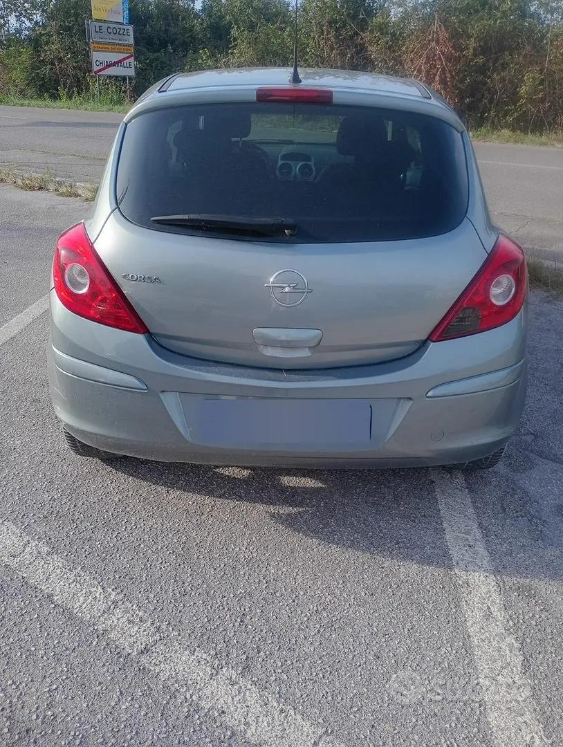 Opel Corsa 2012 photo 3
