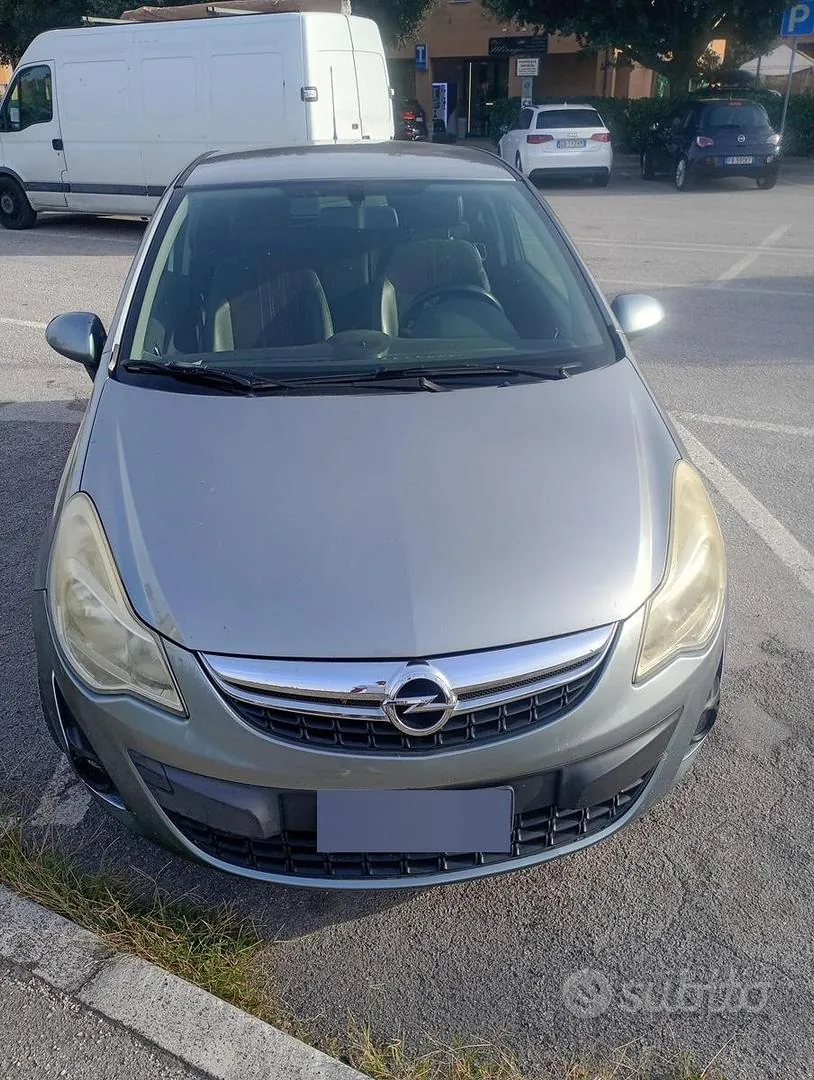 Opel Corsa 2012 photo 2