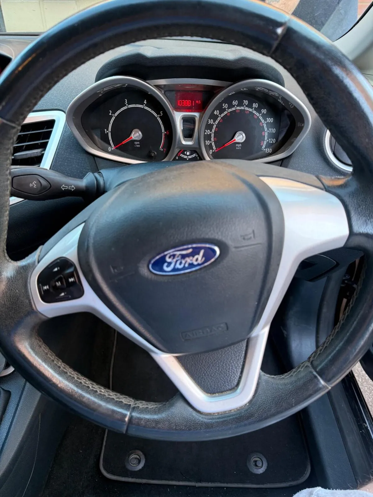 Ford Fiesta 2011 photo 5