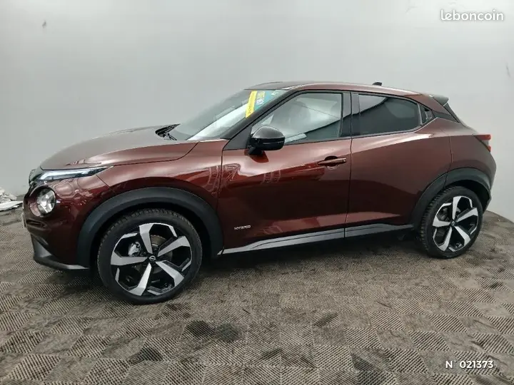 Nissan Juke 2023 photo 2