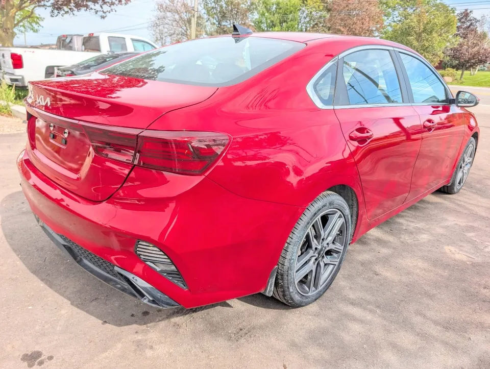 Kia Forte 2023 photo 4