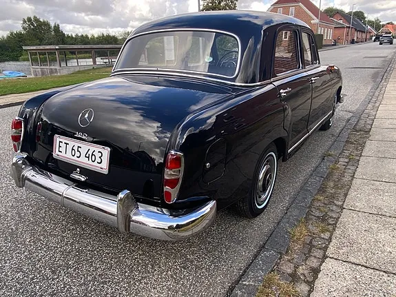 Mercedes-Benz 180 B 1960 photo 4