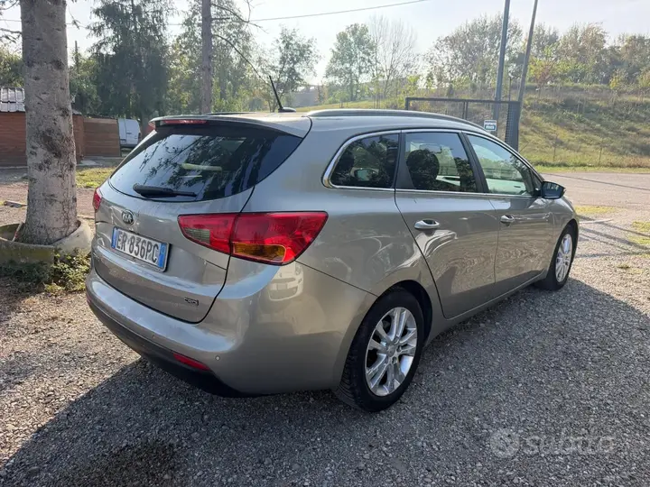 Kia Ceed 2013 photo 4