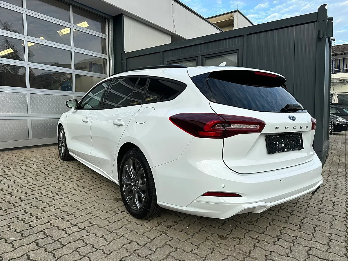 Ford Focus 2025 photo 3