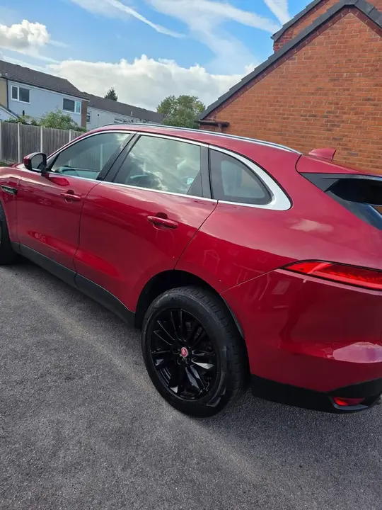 Jaguar F-Pace 2018 photo 5