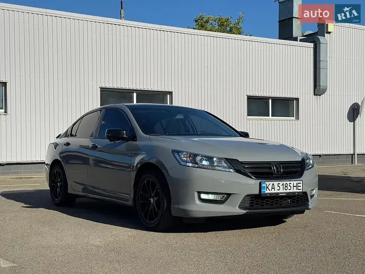 Honda Accord 2013 photo 2