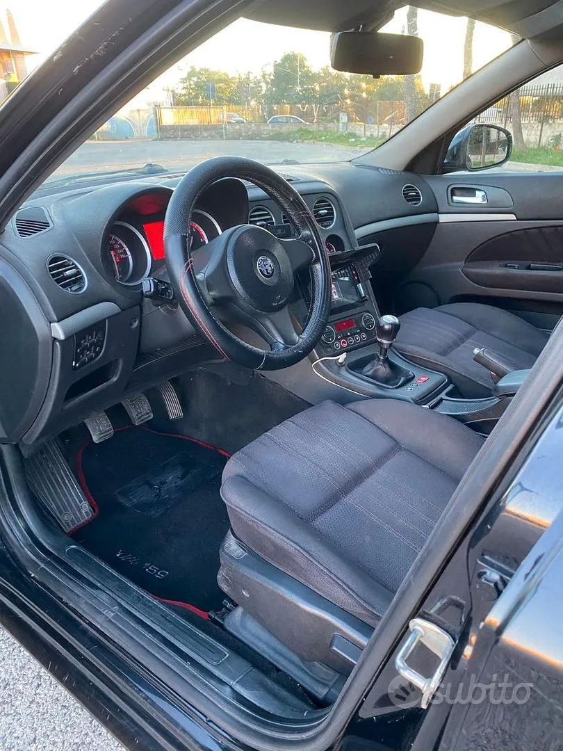 Alfa Romeo 159 2007 photo 4