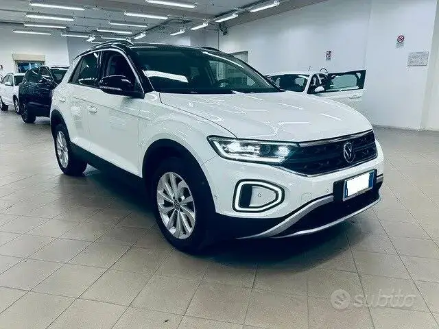 Volkswagen T-Roc 2025 photo 3
