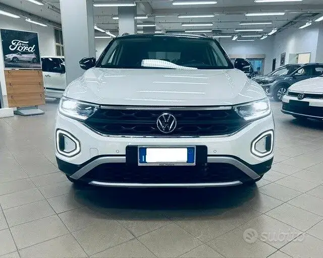 Volkswagen T-Roc 2025 photo 2