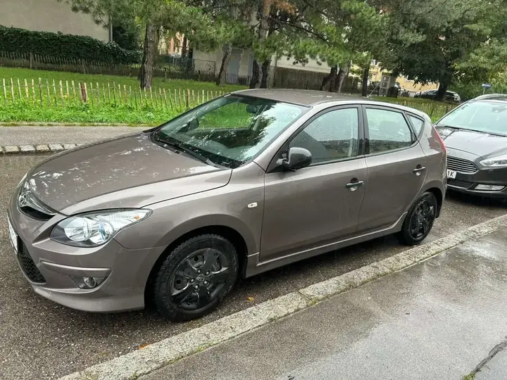 Hyundai I30 2011 photo 2