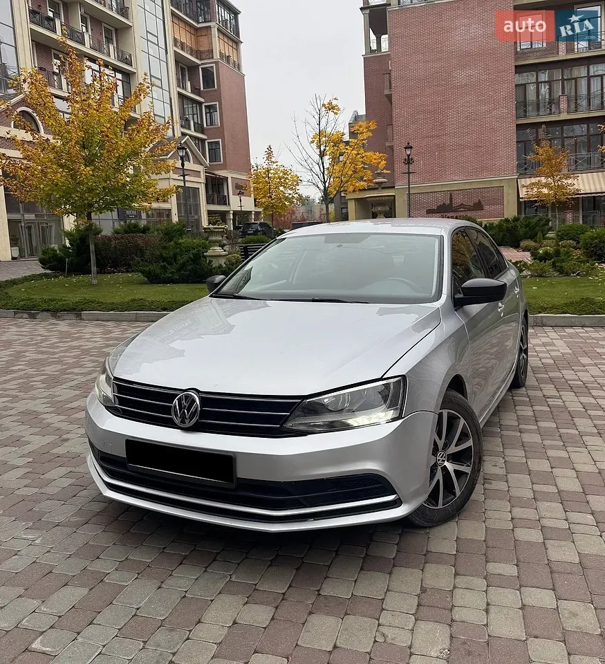 Volkswagen Jetta 2015 photo 2
