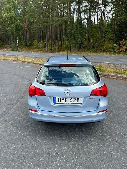 Opel Astra 2014 photo 3