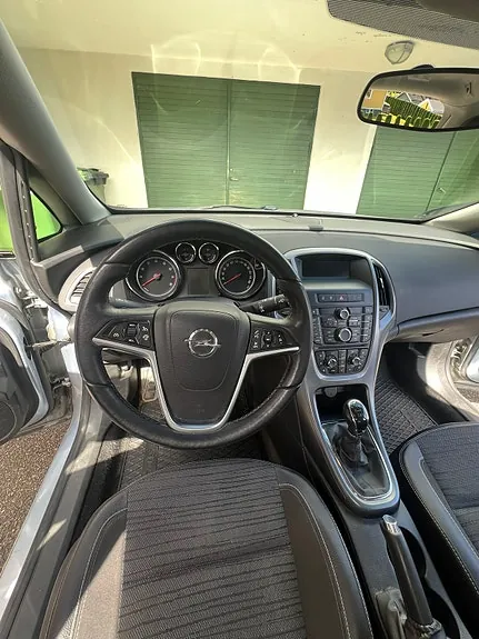 Opel Astra 2014 photo 4
