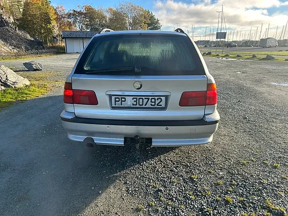 BMW 523I 1999 photo 4