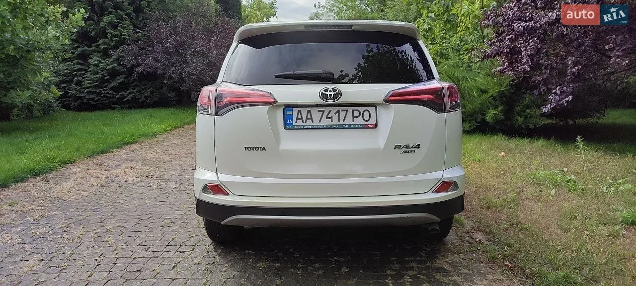 Toyota Rav4 2017 photo 5