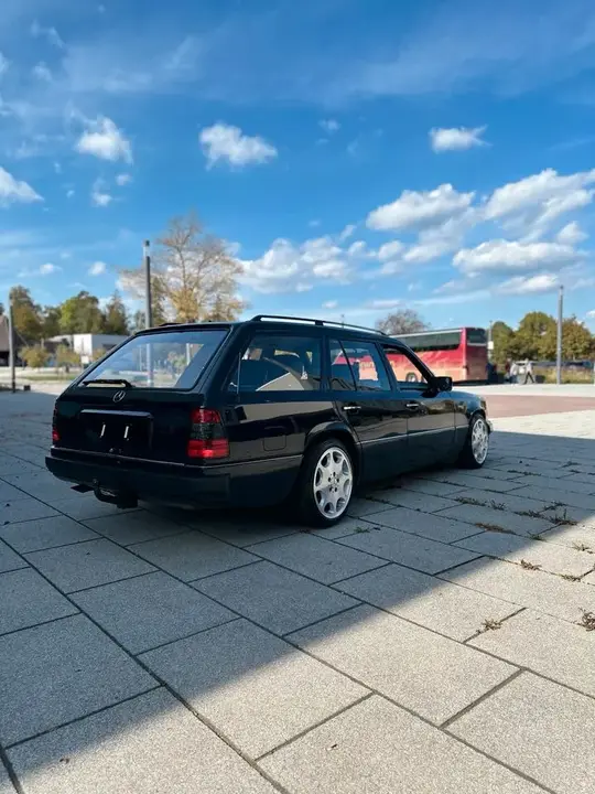 Mercedes-Benz S124