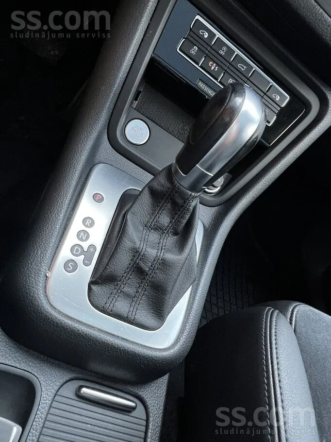 Volkswagen Sharan 2016 photo 2