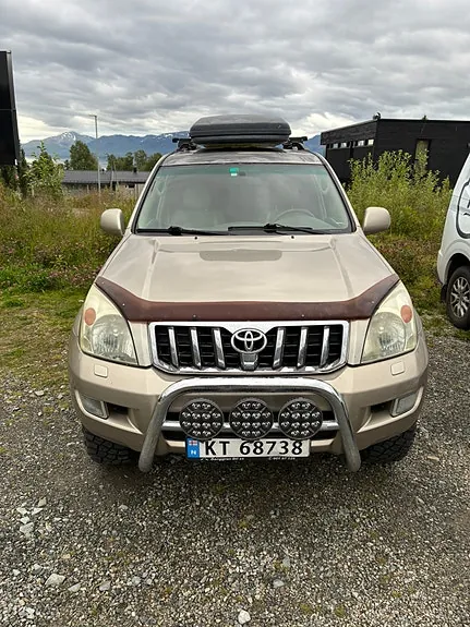 Toyota Land Cruiser 2005 photo 2