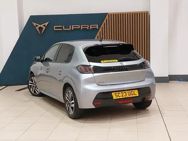 Peugeot 208 2023 photo 2