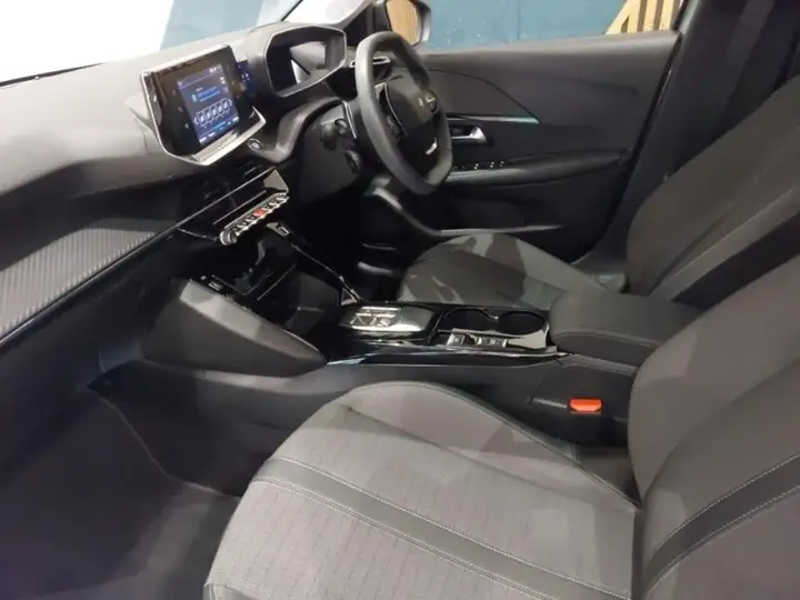 Peugeot 208 2023 photo 5