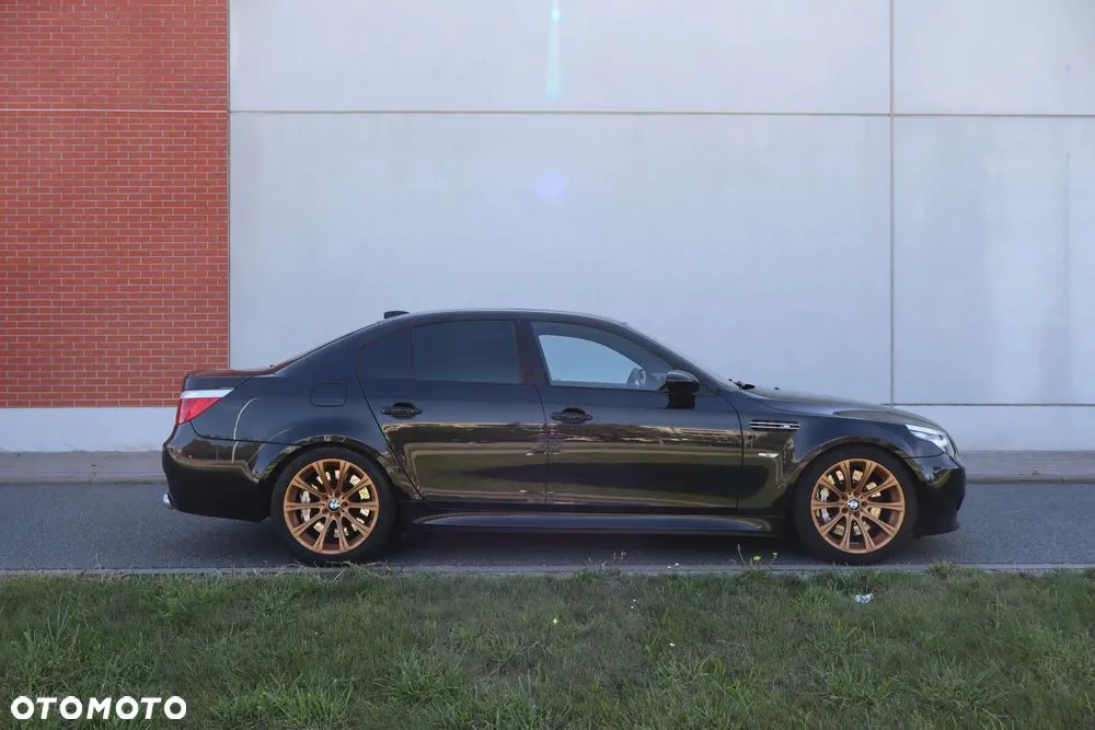 BMW M5 2008 photo 4