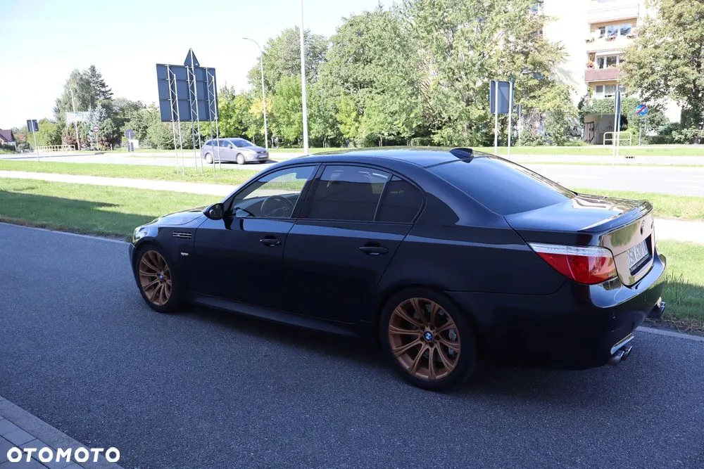 BMW M5 2008 photo 2