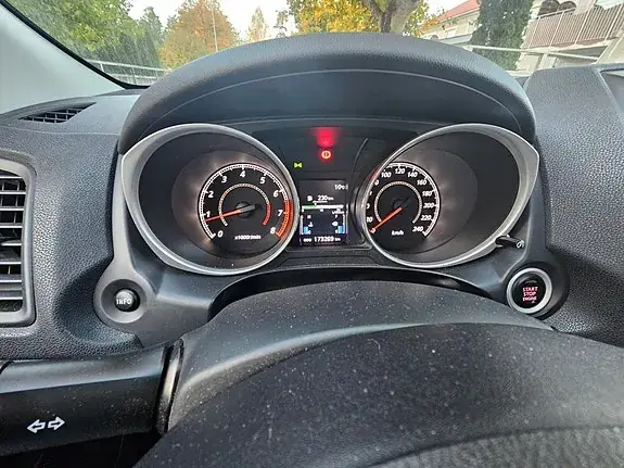 Mitsubishi Asx 2011 photo 4