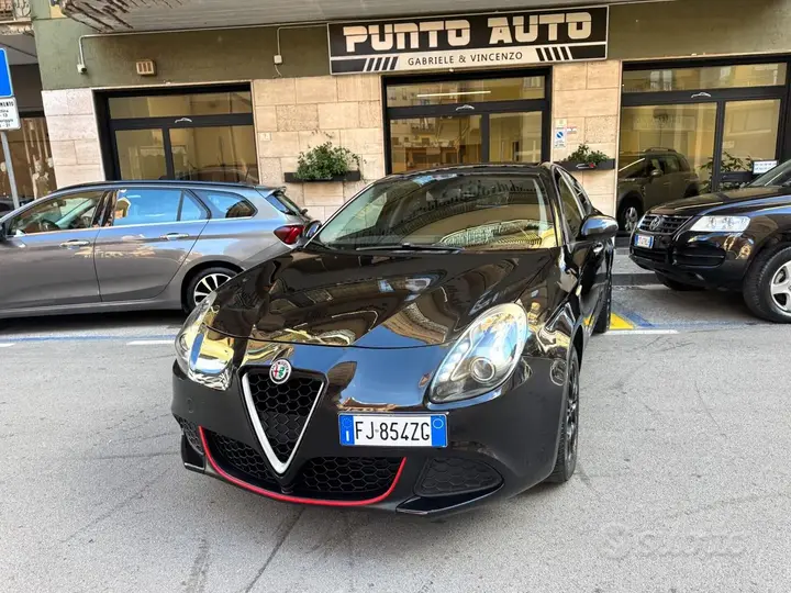Alfa Romeo Giulietta 2017 photo 2