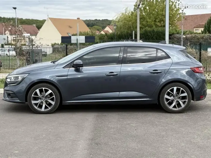 Renault Megane 2018 photo 5