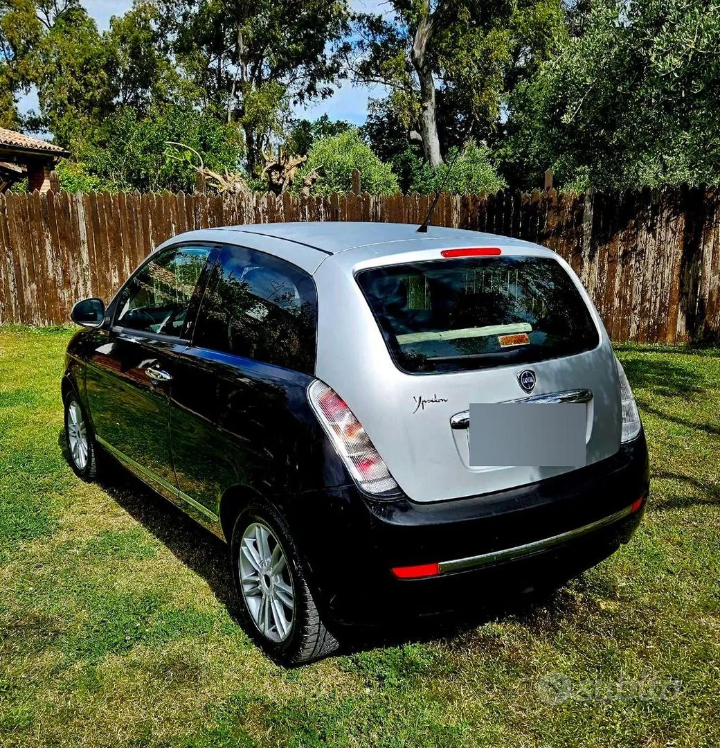 Lancia Ypsilon 2009 photo 2