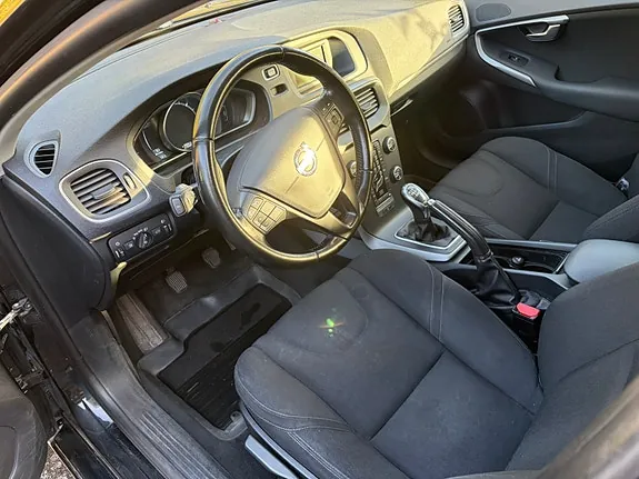 Volvo V40 2013 photo 5