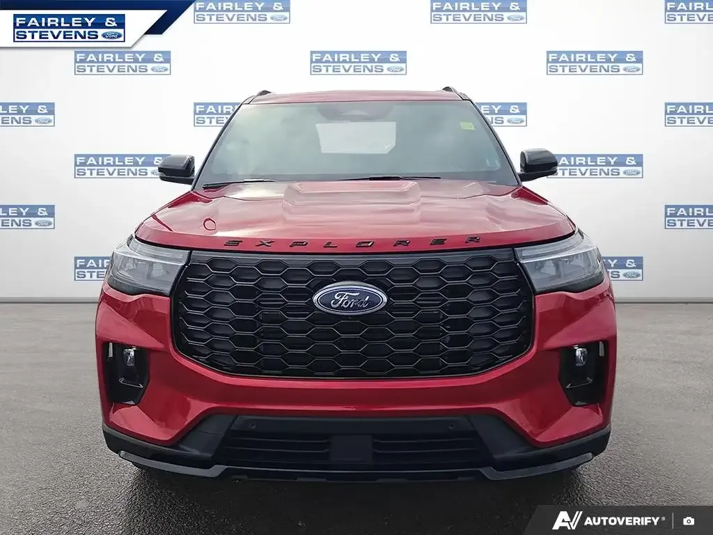 Ford Explorer 2025 photo 2