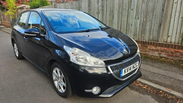 Peugeot 208