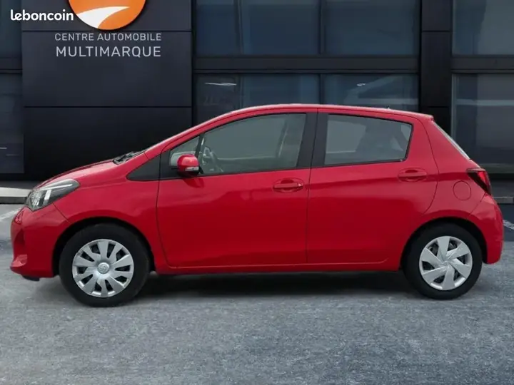 Toyota Yaris 2015 photo 2