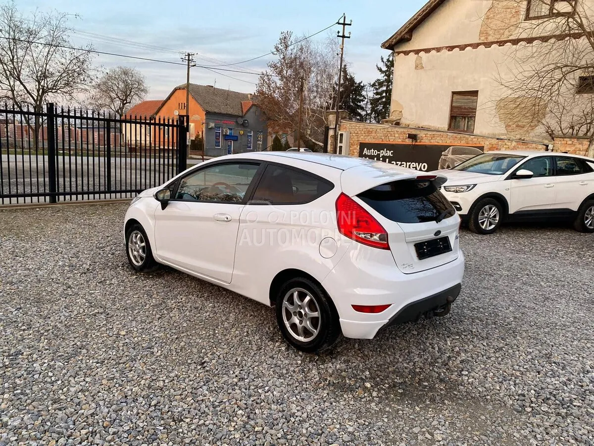 Ford Fiesta 2009 photo 3