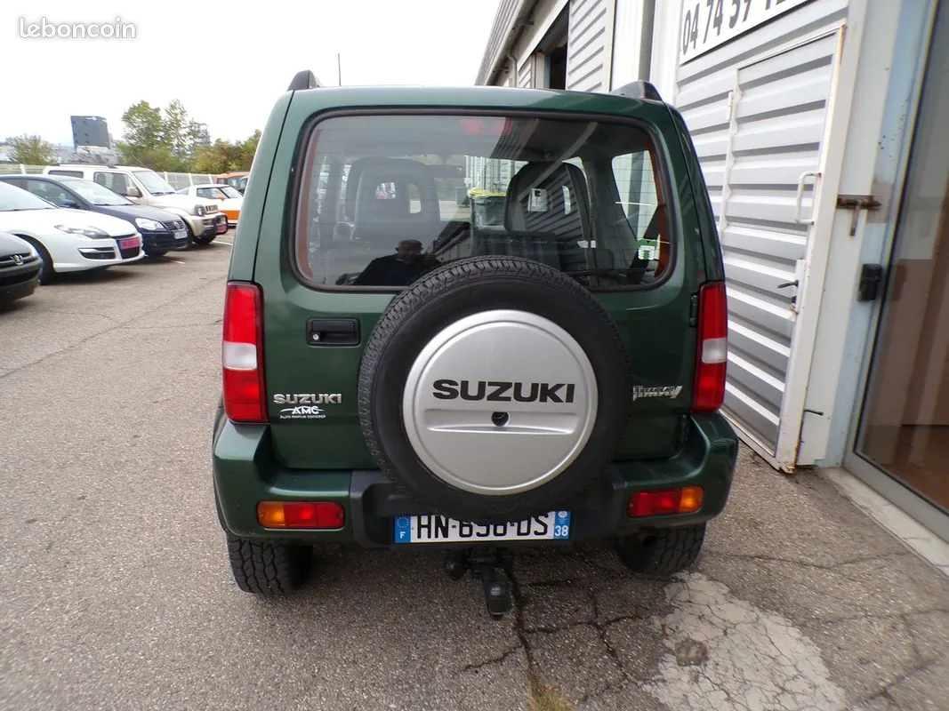 Suzuki Jimny 2010 photo 5