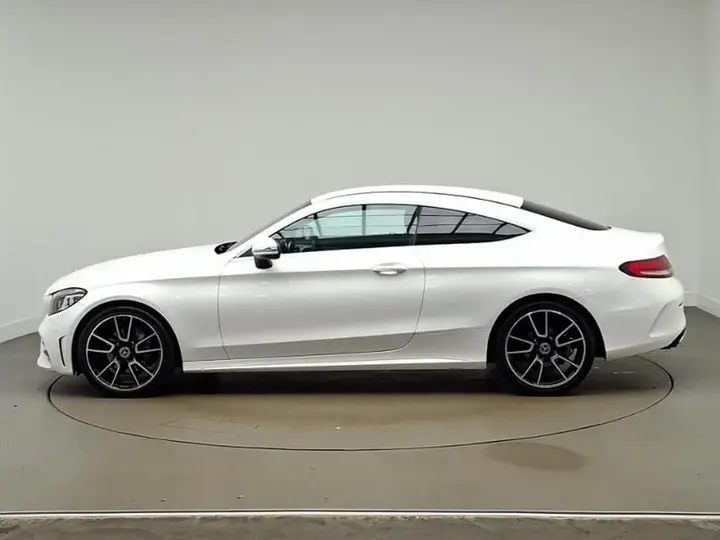 Mercedes-Benz C-Class 2019 photo 4