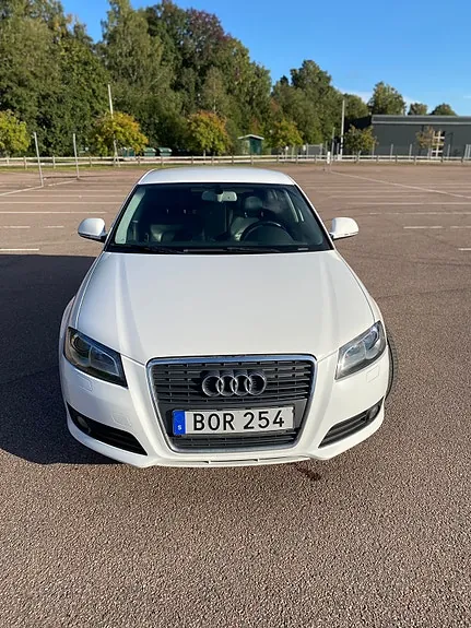 Audi A3 2010 photo 2