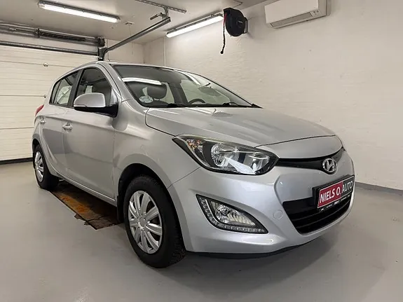 Hyundai I20 2012 photo 2
