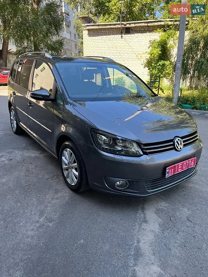 Volkswagen Touran 2010 photo 5