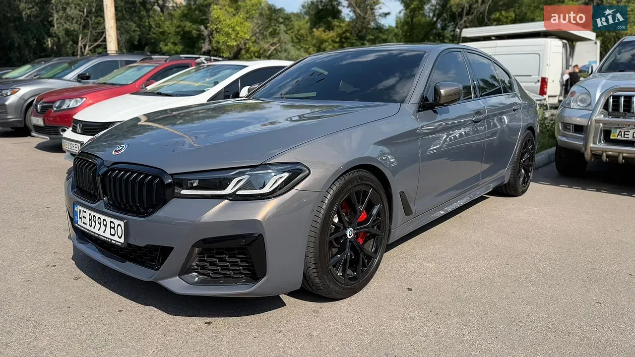 BMW 5 Series 2022 photo 2