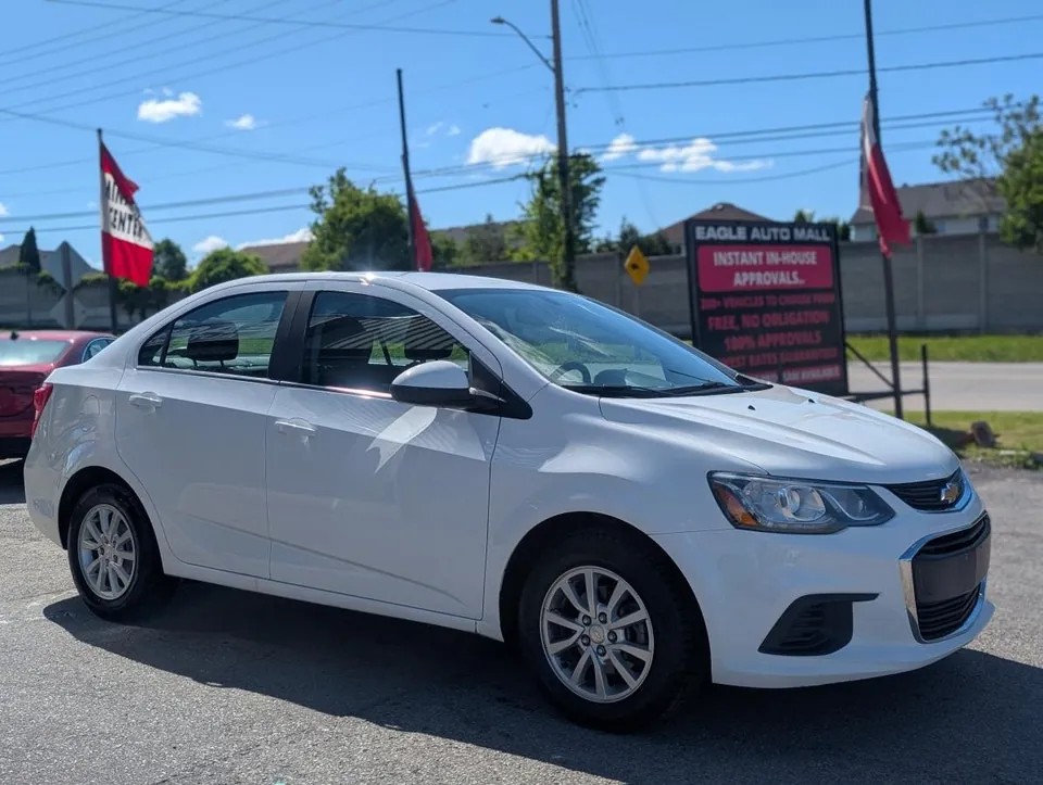 Chevrolet Sonic 2018 photo 2