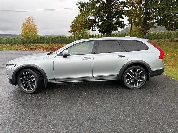 Volvo V90 Cross Country 2019 photo 4